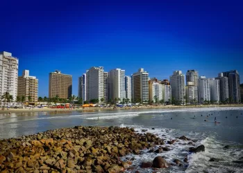 Praias da Baixada Santista devem receber 2,9 milhões de pessoas. Foto: Governo de São Paulo/Divulgação