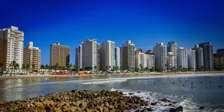 Praias da Baixada Santista devem receber 2,9 milhões de pessoas. Foto: Governo de São Paulo/Divulgação