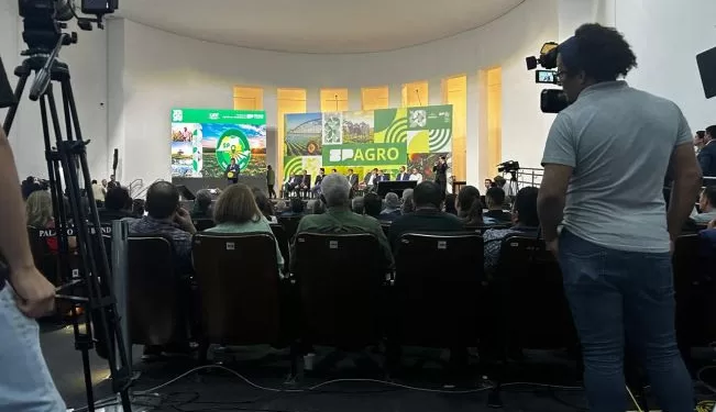 O prêmio, que integra um programa de reconhecimento aos municípios que desenvolvem ações para fortalecer a área rural, reconheceu os esforços das cidades em beneficiar o homem do campo e fomentar o desenvolvimento do setor agrícola. (Divulgação)