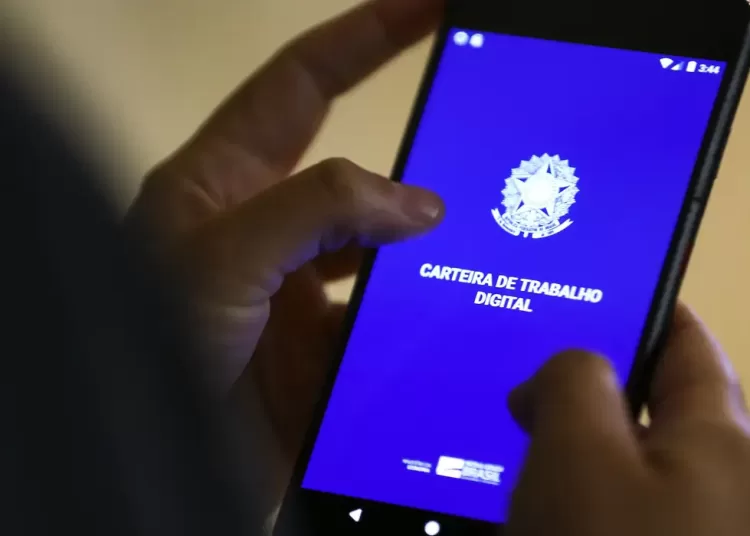 Serviço mais usado do governo federal, a Carteira de Trabalho Digital registrou mais de 724 milhões de acessos em 2024. (Agência Brasil)