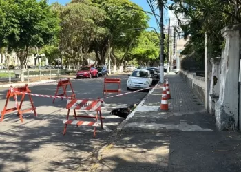Defesa Civil interdita preventivamente trecho da Avenida Peixoto Gomide
