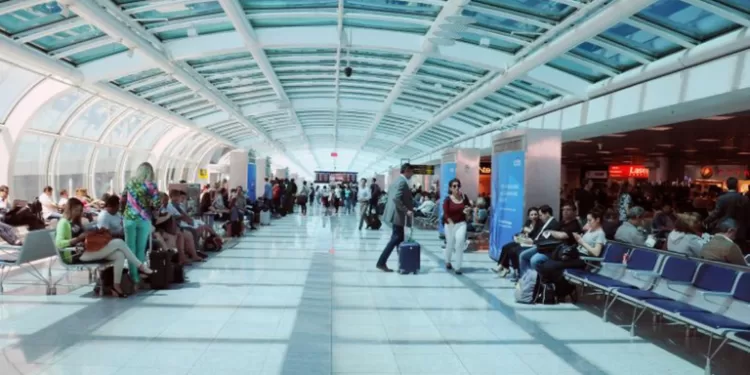 Consumidor que quiser aproveitar sua viagem de férias deve ficar atento às ofertas suspeitas. Foto: Divulgação/Governo de SP