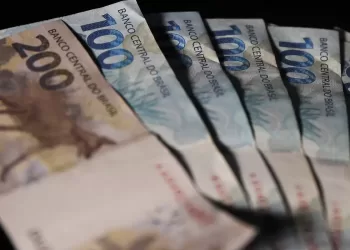 Entre 2003 e 2017, o salário mínimo teve 77% de ganho real (acima da inflação). (José Cruz/Agência Brasil)