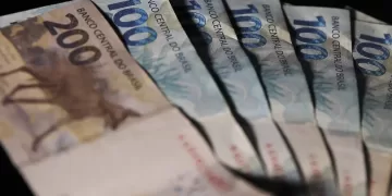 Entre 2003 e 2017, o salário mínimo teve 77% de ganho real (acima da inflação). (José Cruz/Agência Brasil)