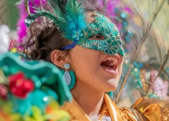 A cartilha aborda a importância do respeito ao corpo feminino, não apenas durante o Carnaval, mas em toda e qualquer circunstância. (Divulgação)