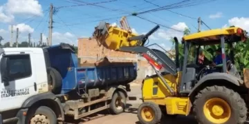 O objetivo do Mutirão é prevenir e combater a proliferação de possíveis focos do mosquito da dengue e de outros vetores e conscientizar os moradores sobre o descarte correto de materiais que possam acumular água. (Divulgação)