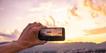 Os cursos são oferecidos nas modalidades presencial e online, garantindo flexibilidade para os participantes que podem escolher a forma que melhor se adapta à sua rotina. (Divulgação)