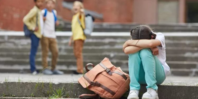 Bullying é a prática de atos de intimidação sistemática, repetitiva e intencional que causem violência física ou psicológica. (Dviulgação)