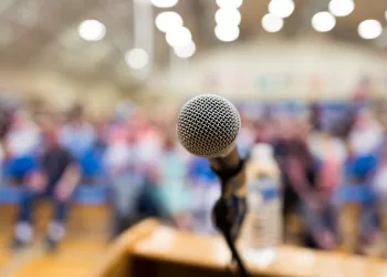 As palestras são totalmente gratuitas e abertas ao público, sendo uma oportunidade única de aprimorar conhecimentos, fazer networking e ampliar a visão sobre o mundo dos negócios. (Divulgação)