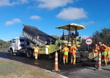As obras ocorrerão em diferentes pontos da rodovia e seus acessos, com interdições parciais e totais programadas.