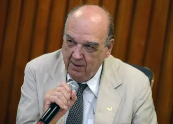 Conselho Municipal de Turismo realiza reunião com a presença de Jarbas Favoretto, presidente executivo da AMItur