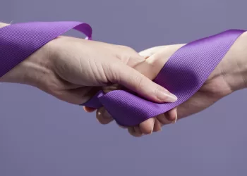 Instituída por Lei em 2022, a campanha tem como objetivo principal intensificar a divulgação da Lei Maria da Penha. (Divulgação)