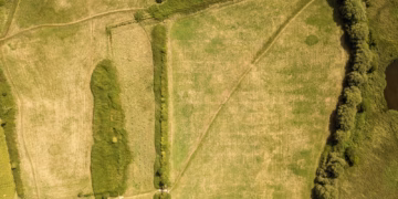 O tributo deve ser pago por pessoas física ou jurídica que possuam, a qualquer título, imóvel rural. (Divulgação)