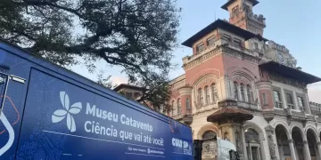 Carreta itinerante do museu tem experimentos nas áreas de física, química, biologia, geografia e história — Foto: Divulgação/Museu Catavento