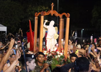 A imagem peregrina veio diretamente do Santuário do Monte Gargano, na Itália, o mais antigo do mundo dedicado ao Arcanjo. (Divulgação)