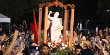 A imagem peregrina veio diretamente do Santuário do Monte Gargano, na Itália, o mais antigo do mundo dedicado ao Arcanjo. (Divulgação)