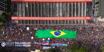 Ato contra a anistia e PEC da Blindagem reúne multidão na Avenida Paulista. (Bruno Minnemann/Mídia Ninja)