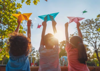 Crianças brincando. (Freepik)